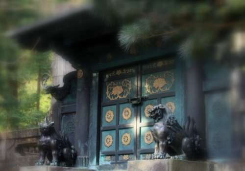Ворота перед мавзолеем Токугава